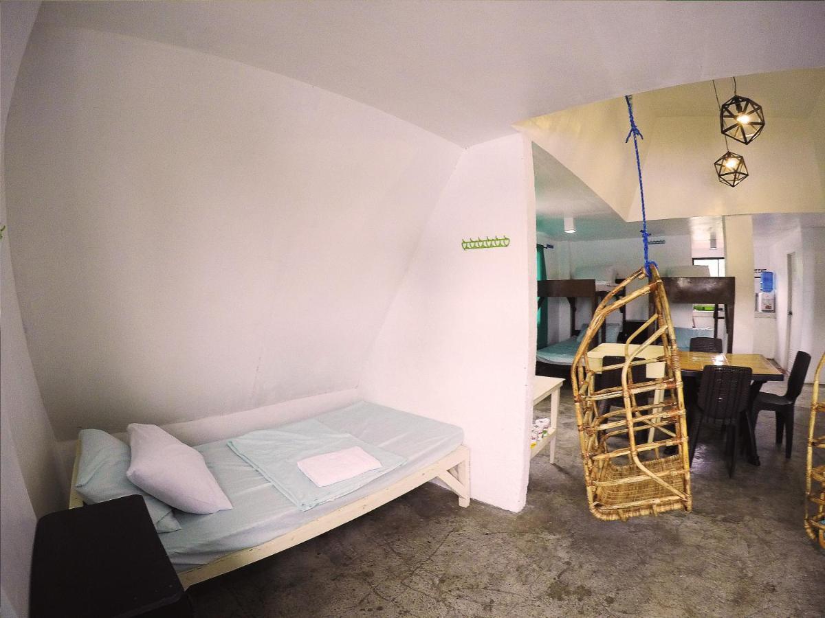 Jmp Hostel Coron Exterior photo